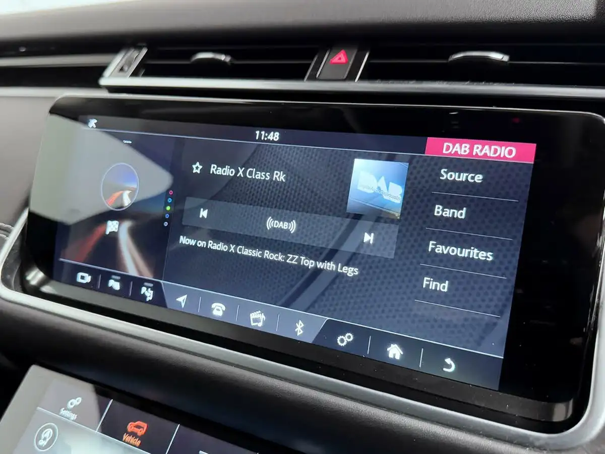 2018-land-rover-range-rover-velar-big-57
