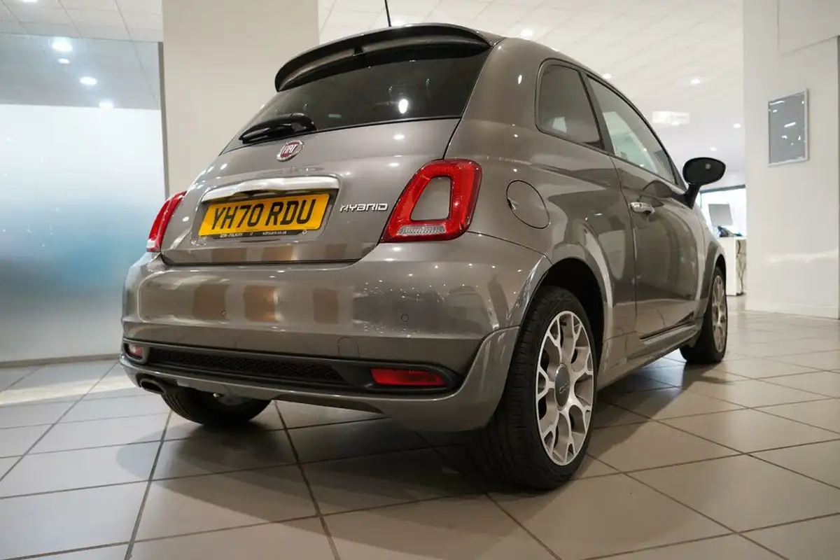 2020-fiat-500-10-rockstar-big-14