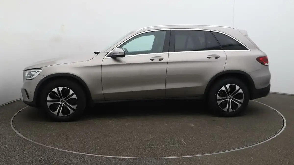 2020-mercedes-benz-glc-class-20-glc300-sport-big-4