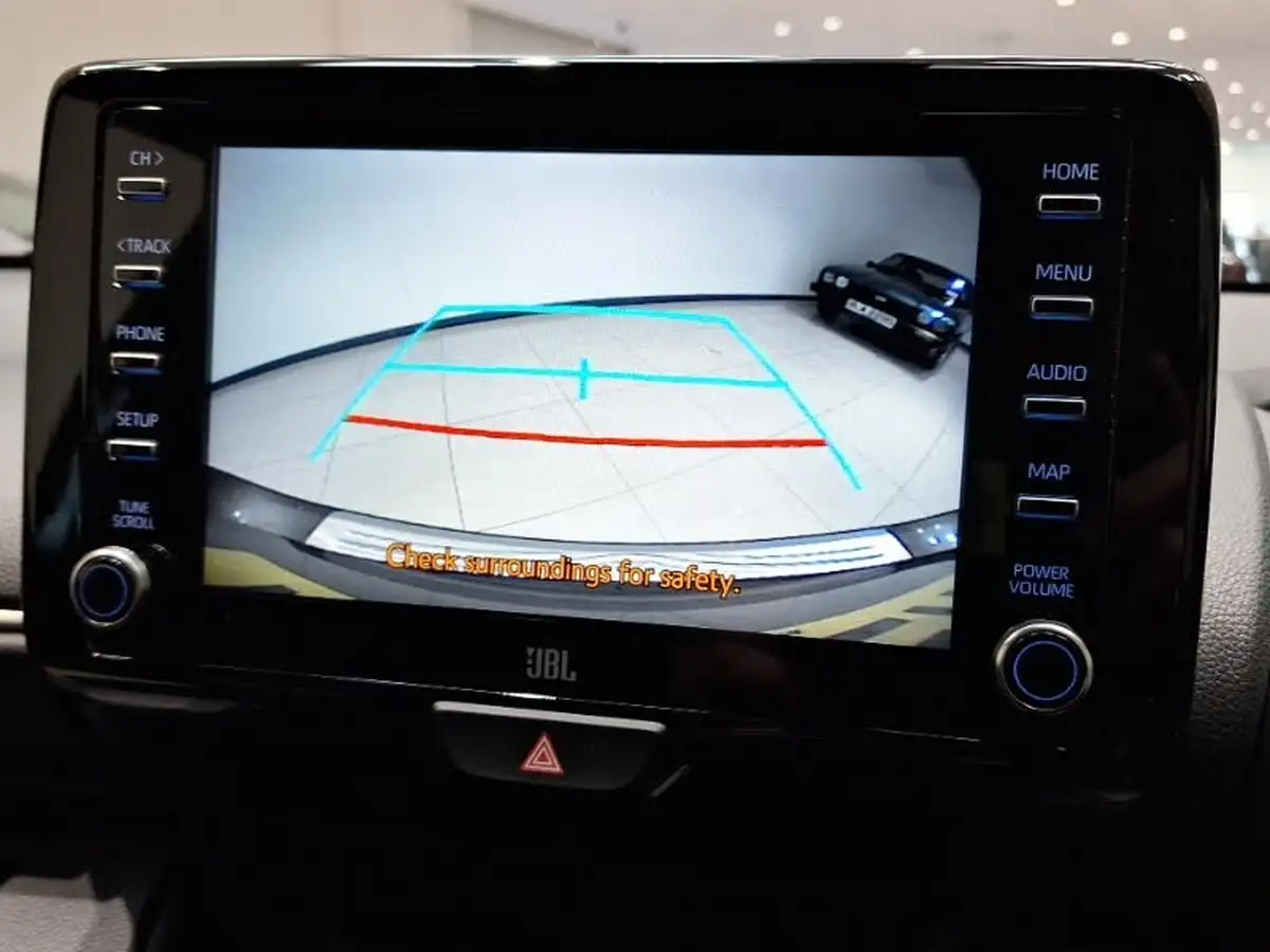 2022-toyota-yaris-15-vvt-i-dynamic-big-12
