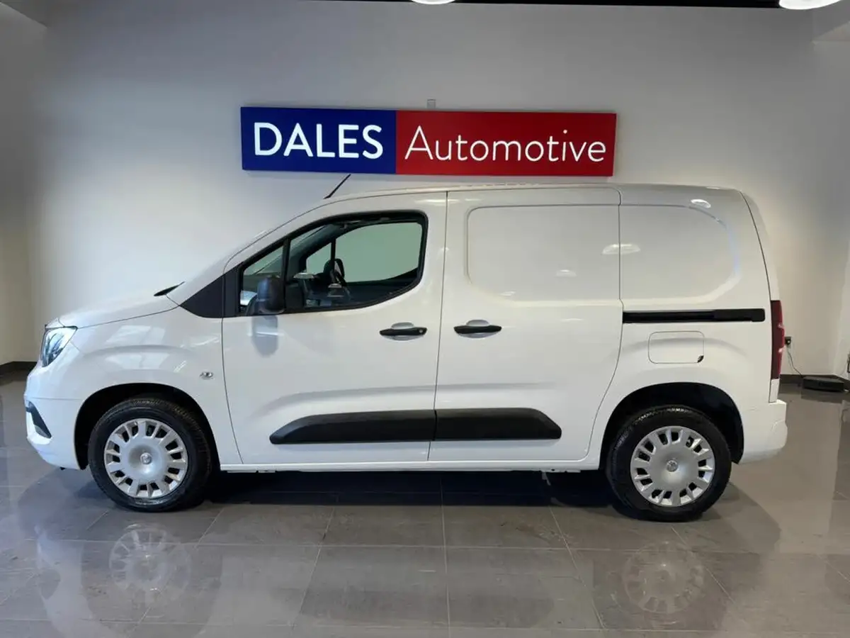2020-vauxhall-combo-15cdti-sportive-2300-100pseu6dt-l1h1-panel-big-6