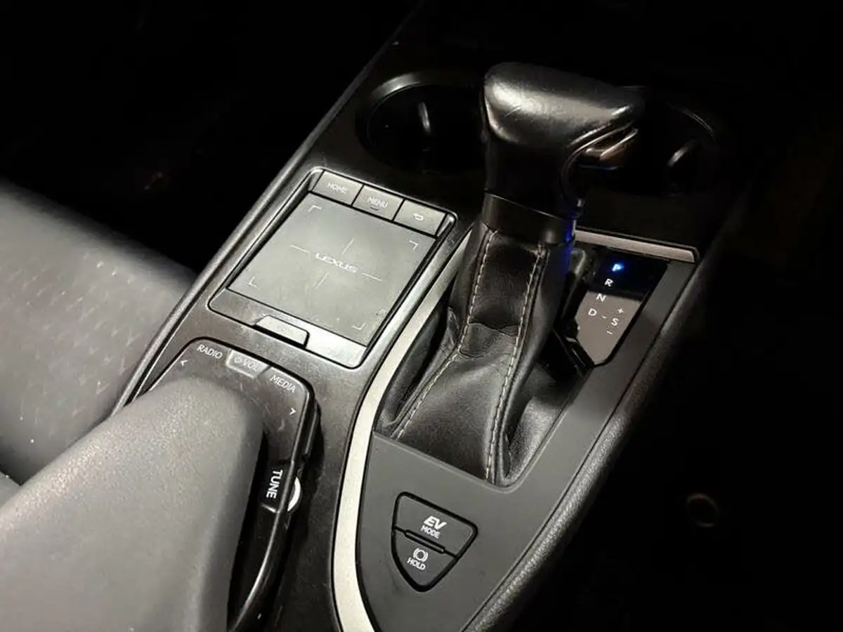 2021-lexus-ux-250h-20-ux-184bhp-without-navigation-big-30