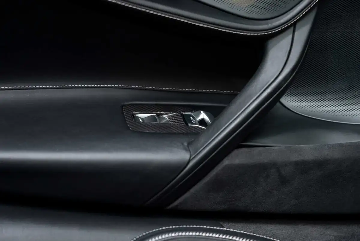 2020-mclaren-720s-40-720bhp-coupe-dct-big-23