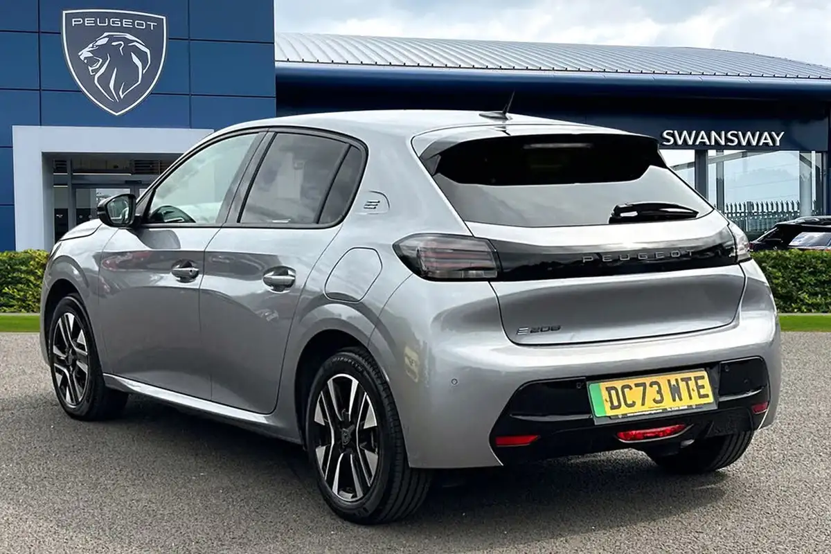 2024-peugeot-208-e-e-style-big-1