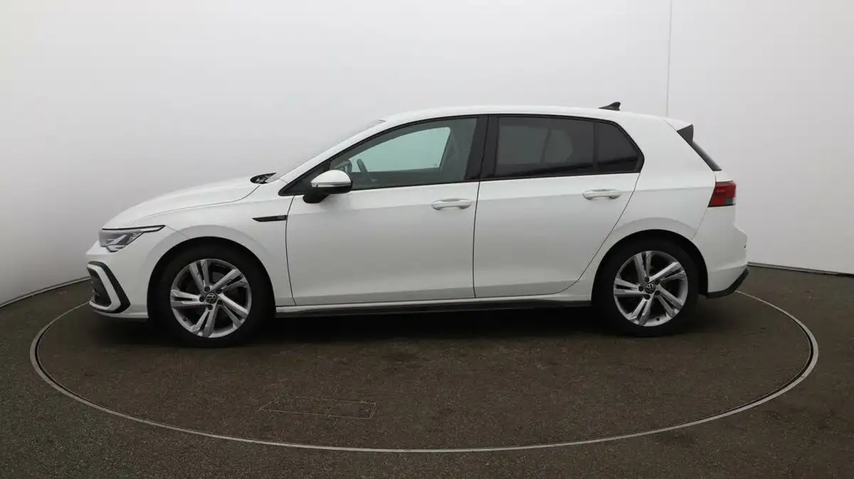 2021-volkswagen-golf-big-4