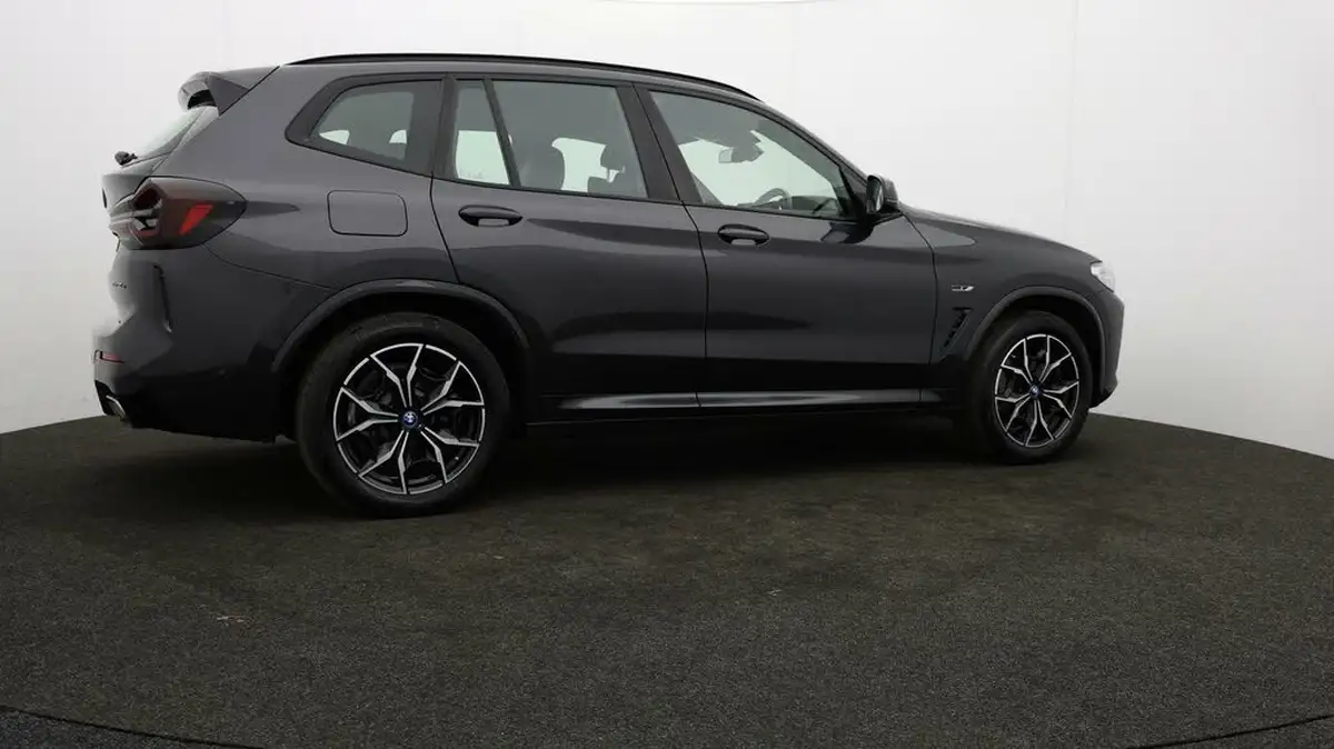 2021-bmw-x3-20-xdrive-30e-m-sport-big-29