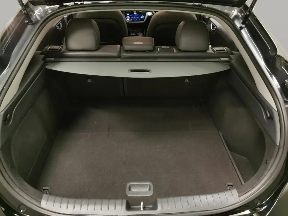 2021-hyundai-ioniq-e-premium-se-electric-100kw-big-49