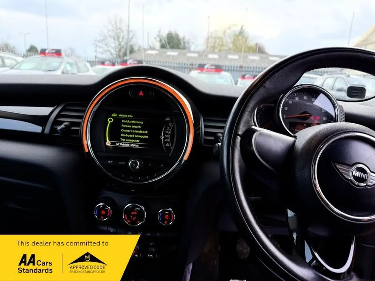 2015-mini-cooper-12-one-ss-5d-big-2