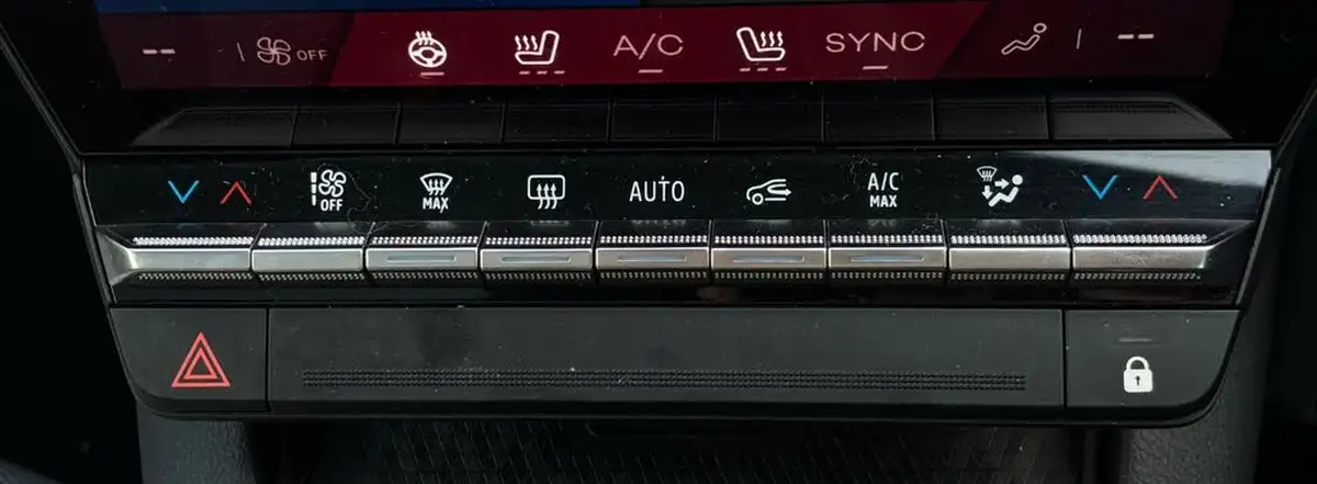 2024-renault-scenic-e-tech-e-iconic-big-34