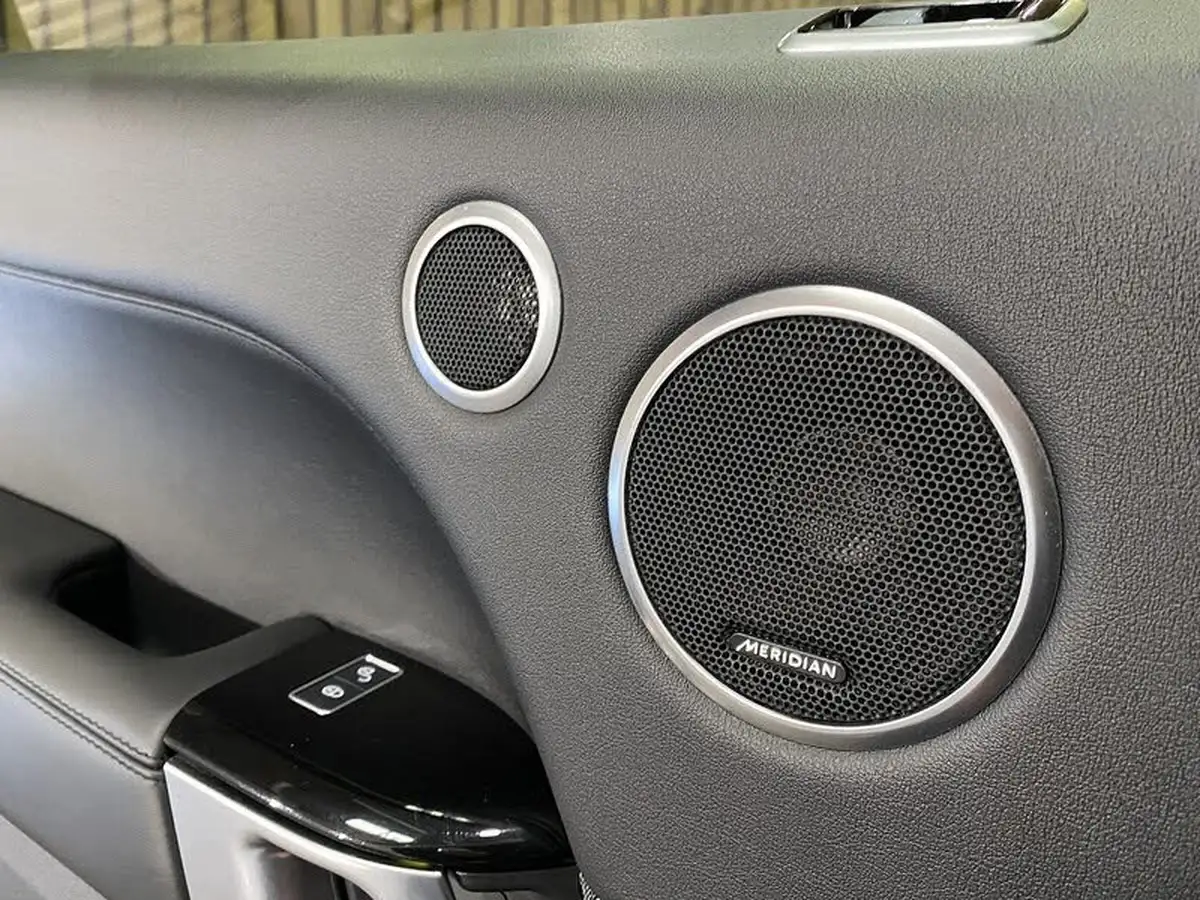 2020-land-rover-range-rover-sport-30-sdv6-hse-big-21