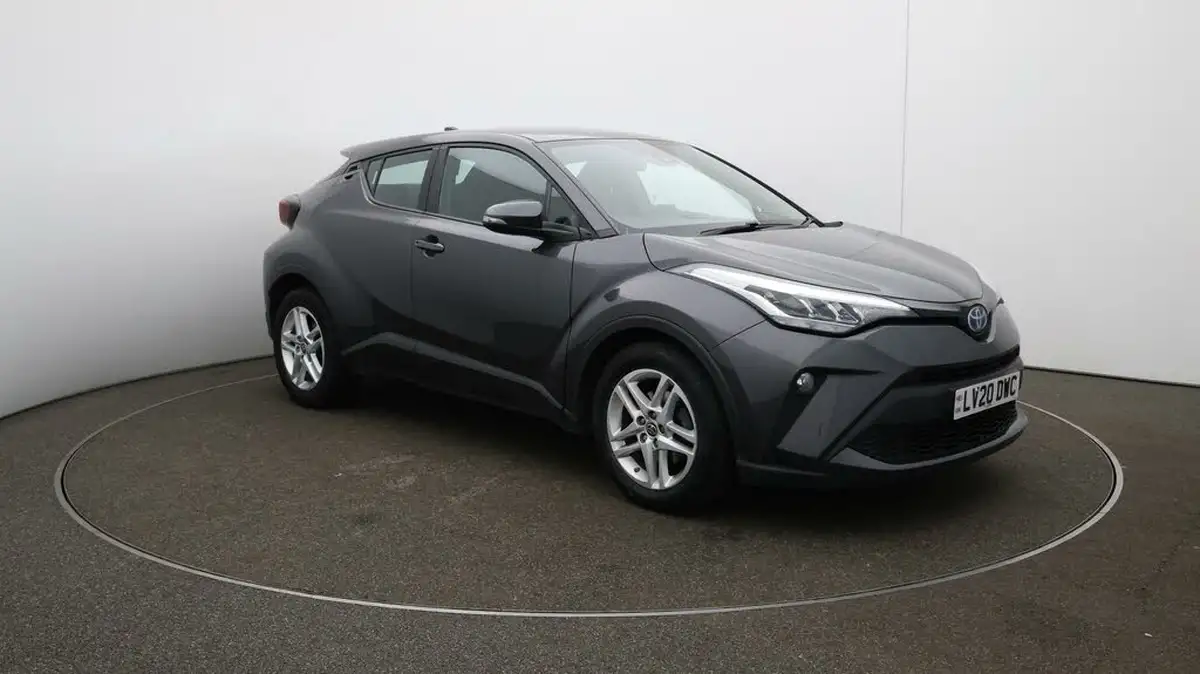 2020-toyota-c-hr-18-vvt-i-icon-parking-pack-big-1