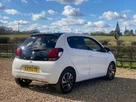 2022-peugeot-108-10-allure-small-8