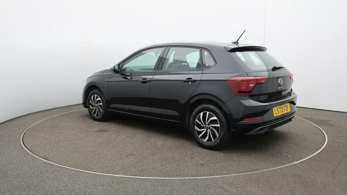 2024-volkswagen-polo-10-life-big-60