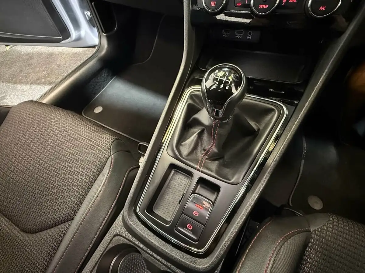 2019-seat-leon-15-tsi-evo-fr-130ps-hatchback-big-31