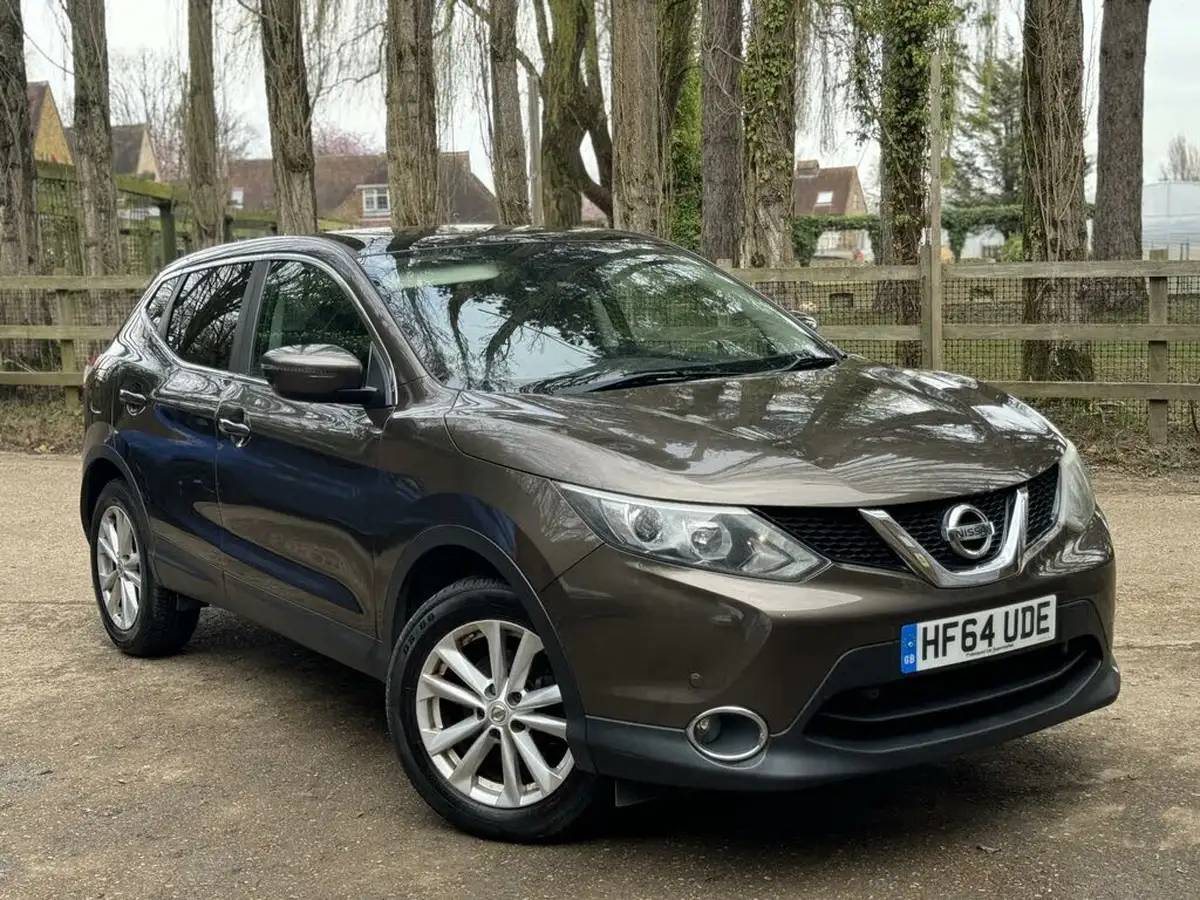2014-nissan-qashqai-12-acenta-premium-big-7