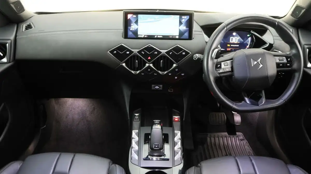 2021-ds-ds-3-crossback-12-puretech-ultra-prestige-155ps-big-12