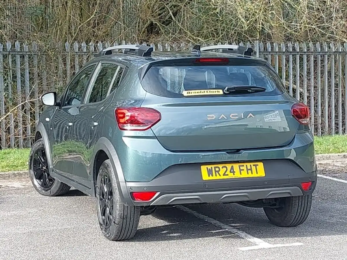 2024-dacia-sandero-stepway-10-tce-extreme-90bhp-big-1
