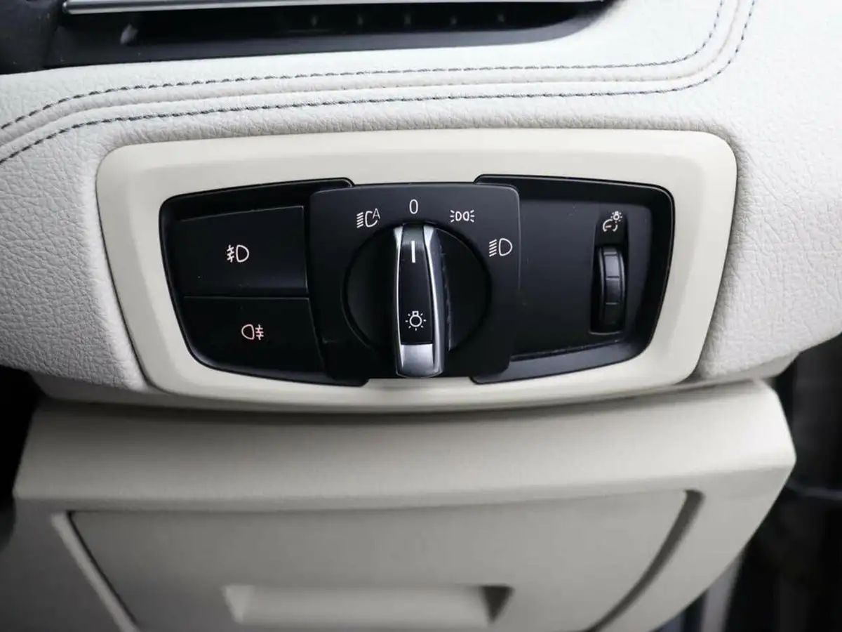 2021-bmw-2-series-20-220i-luxury-active-big-34