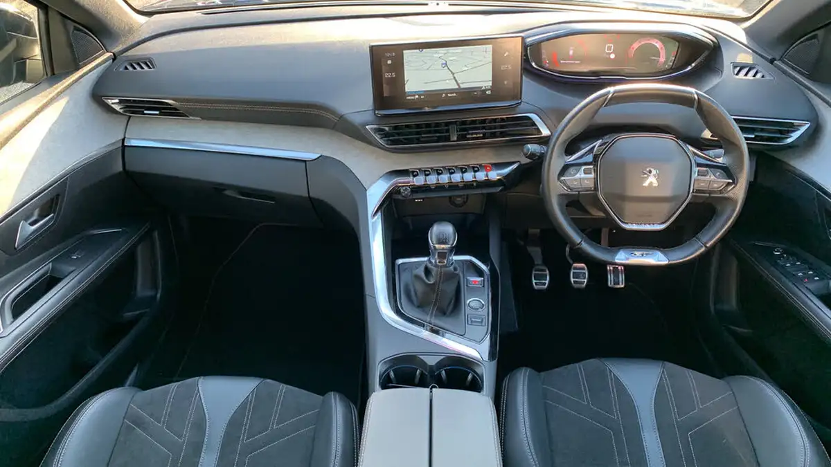 2021-peugeot-3008-suv-12-puretech-gt-big-3