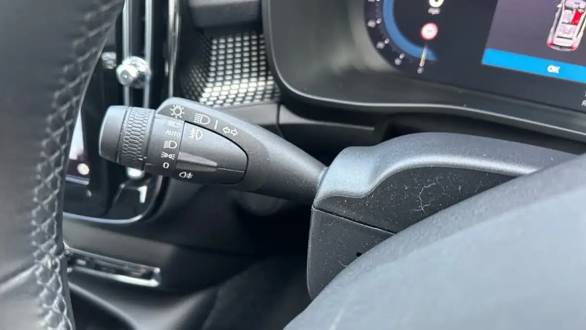 2021-volvo-c40-e-twin-recharge-pro-big-36