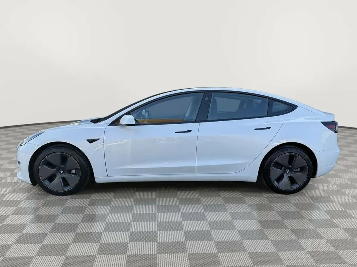 2020-tesla-model-3-e-long-range-big-4