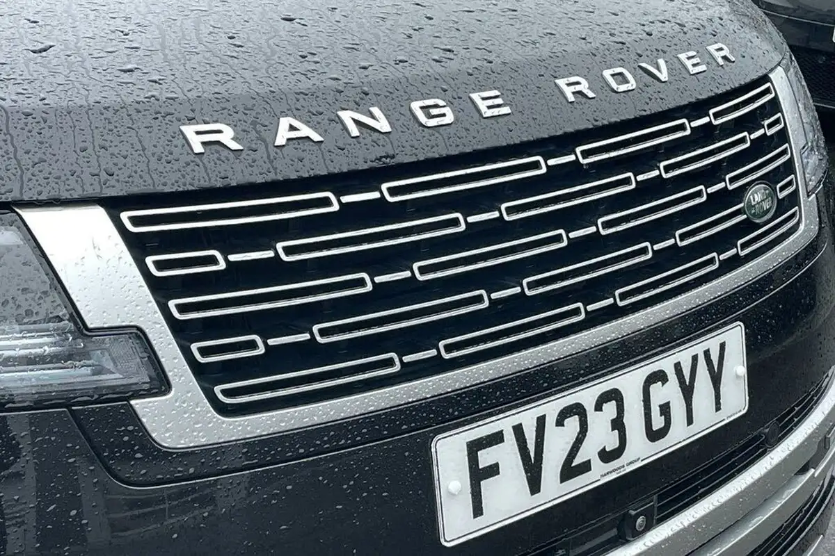 2023-land-rover-range-rover-30-d350-se-big-16