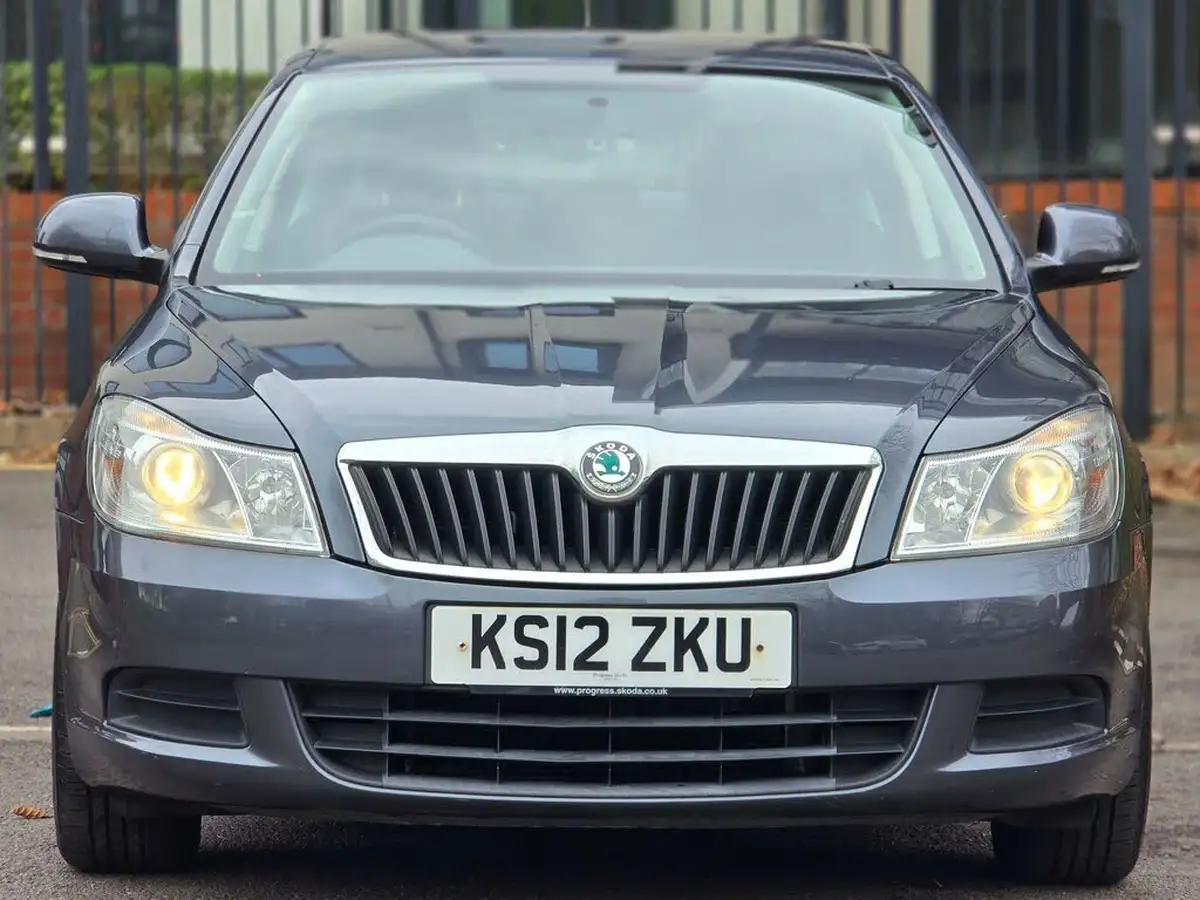 2012-skoda-octavia-14-se-plus-tsi-122bhp-plus-hatchback-big-33