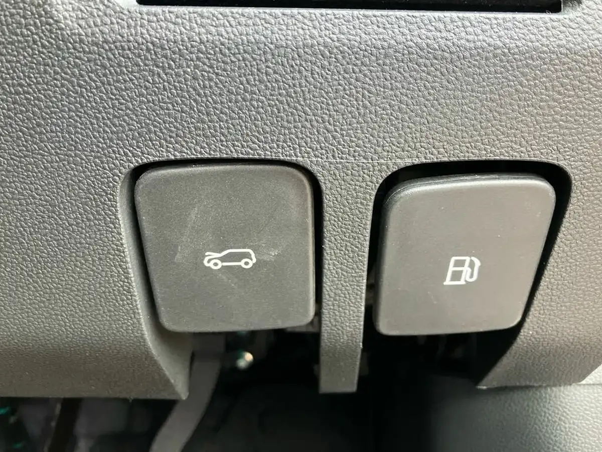 2023-mg-zs-suv-10t-gdi-excite-big-31