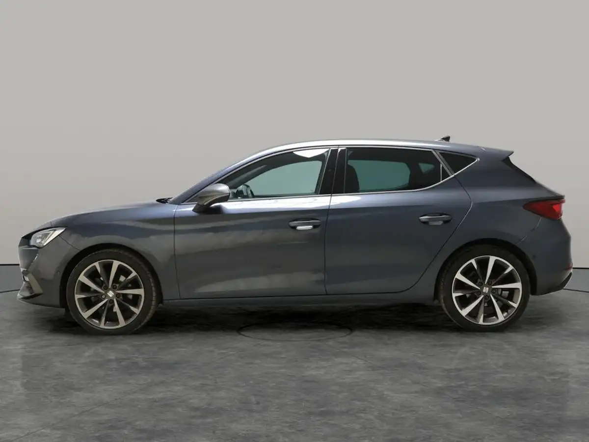 2023-seat-leon-big-9