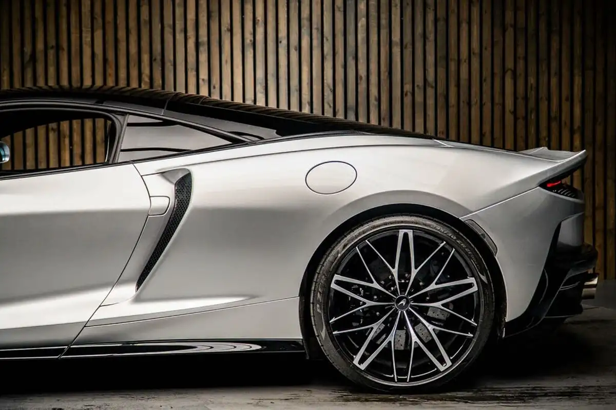 2023-mclaren-gt-40-big-16