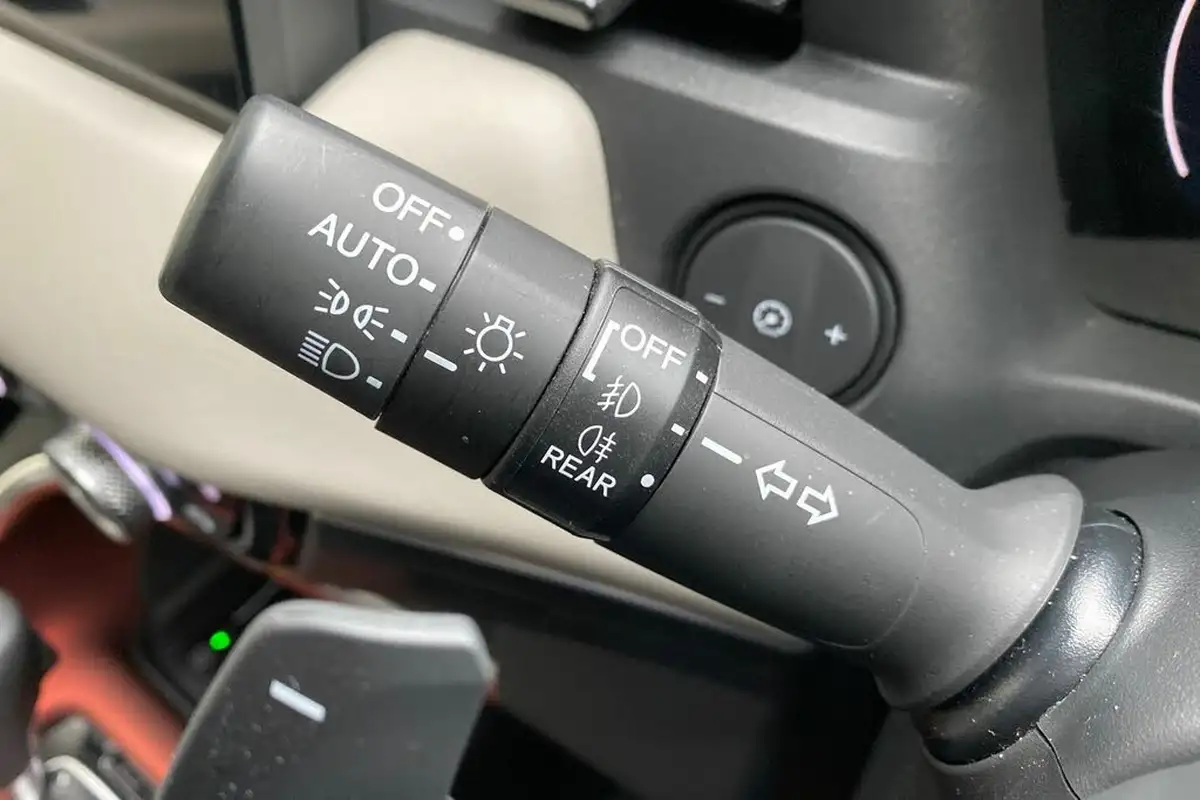 2023-honda-hr-v-15-i-mmd-advance-style-big-26