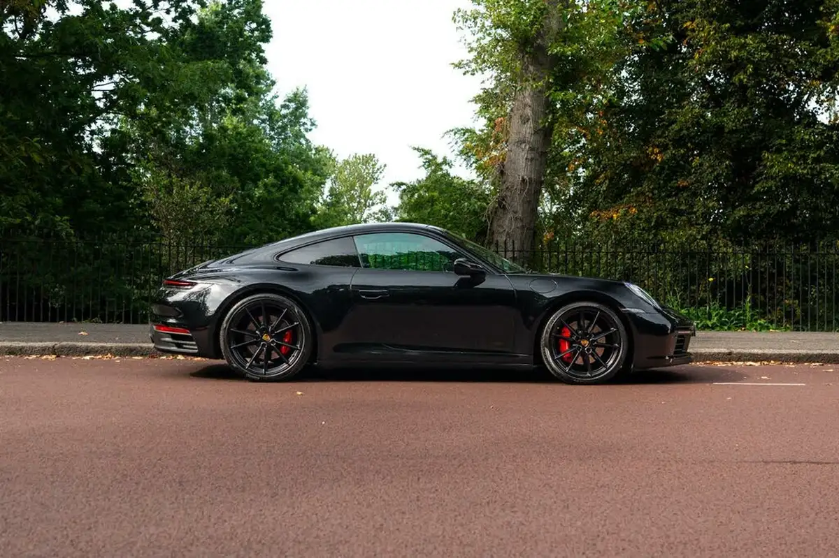 2021-porsche-911-30-carrera-4s-coupe-big-2
