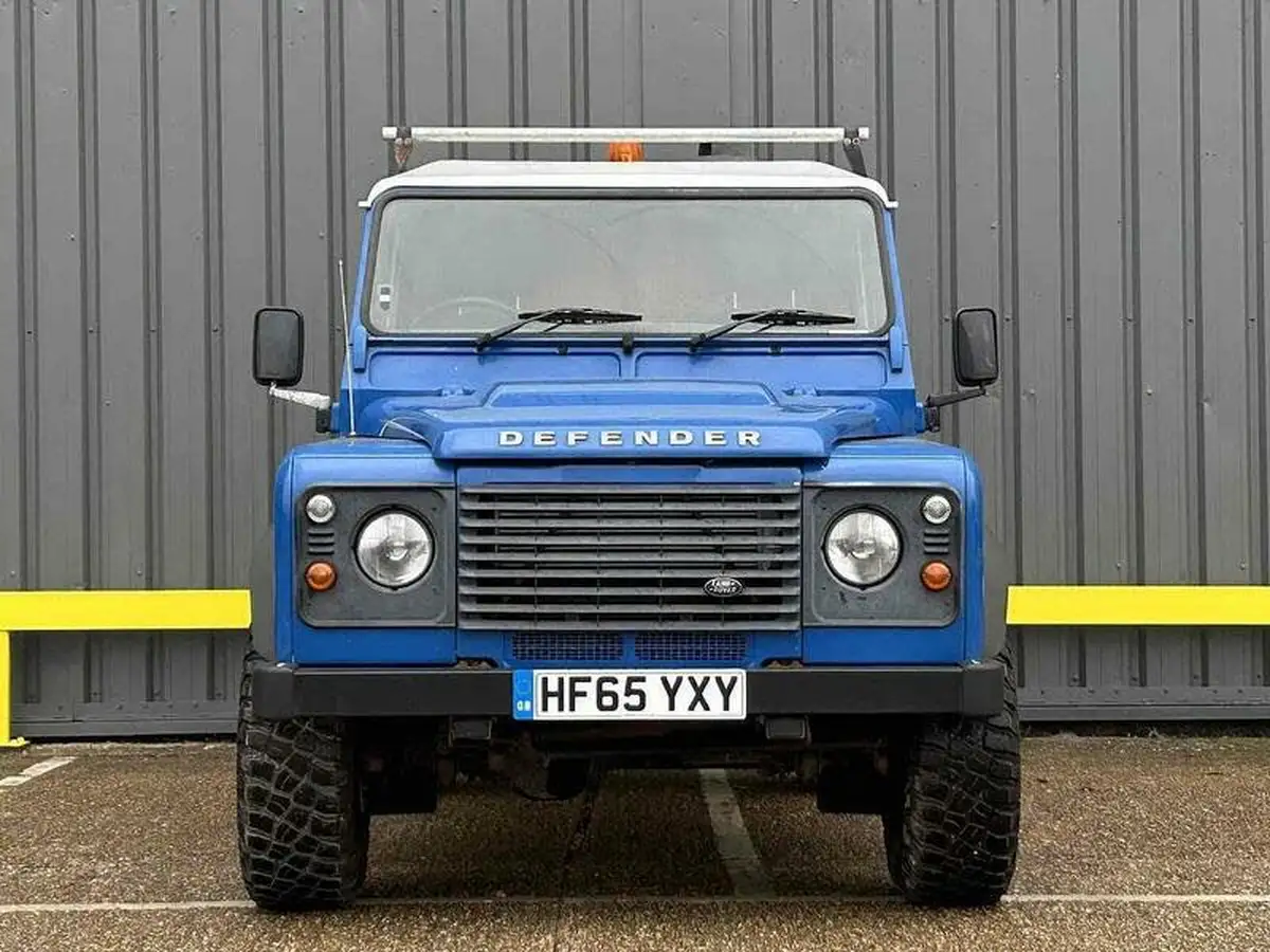 2015-land-rover-110-defender-22td-22i-hard-top-big-1