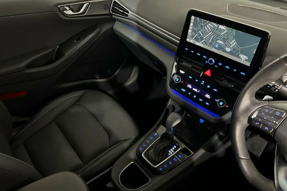 2021-hyundai-ioniq-16-gdi-premium-se-plug-in-hybrid-sunroof-big-32