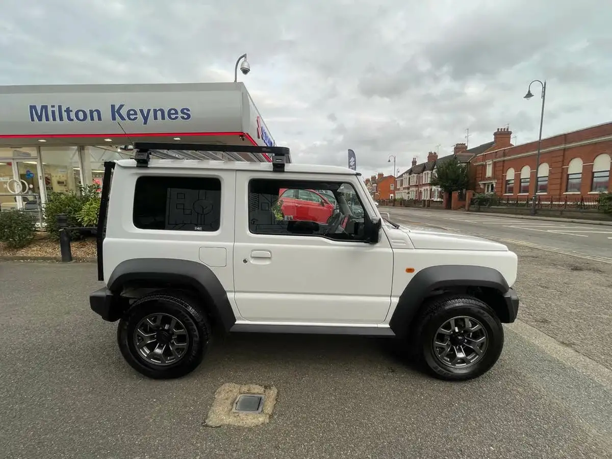 2019-suzuki-jimny-15-sz5-big-2