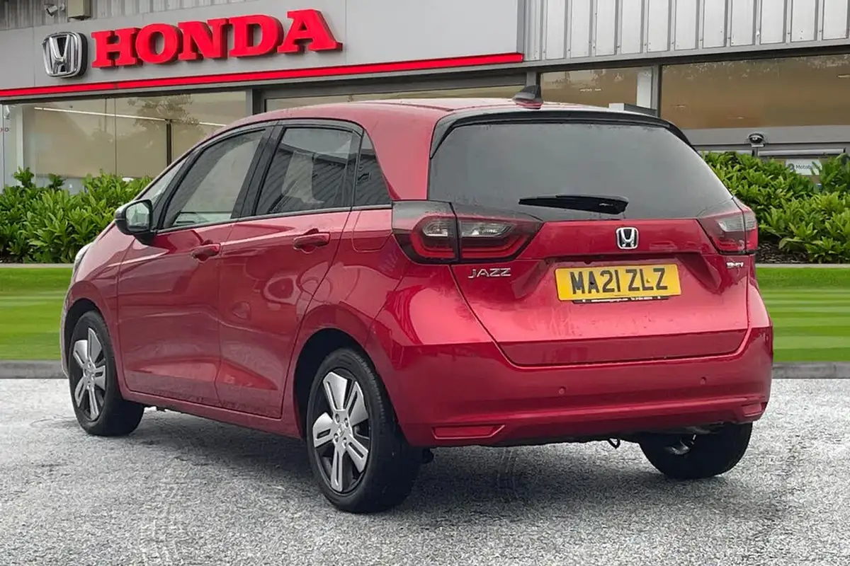 2021-honda-jazz-15-i-mmd-ex-107ps-big-2