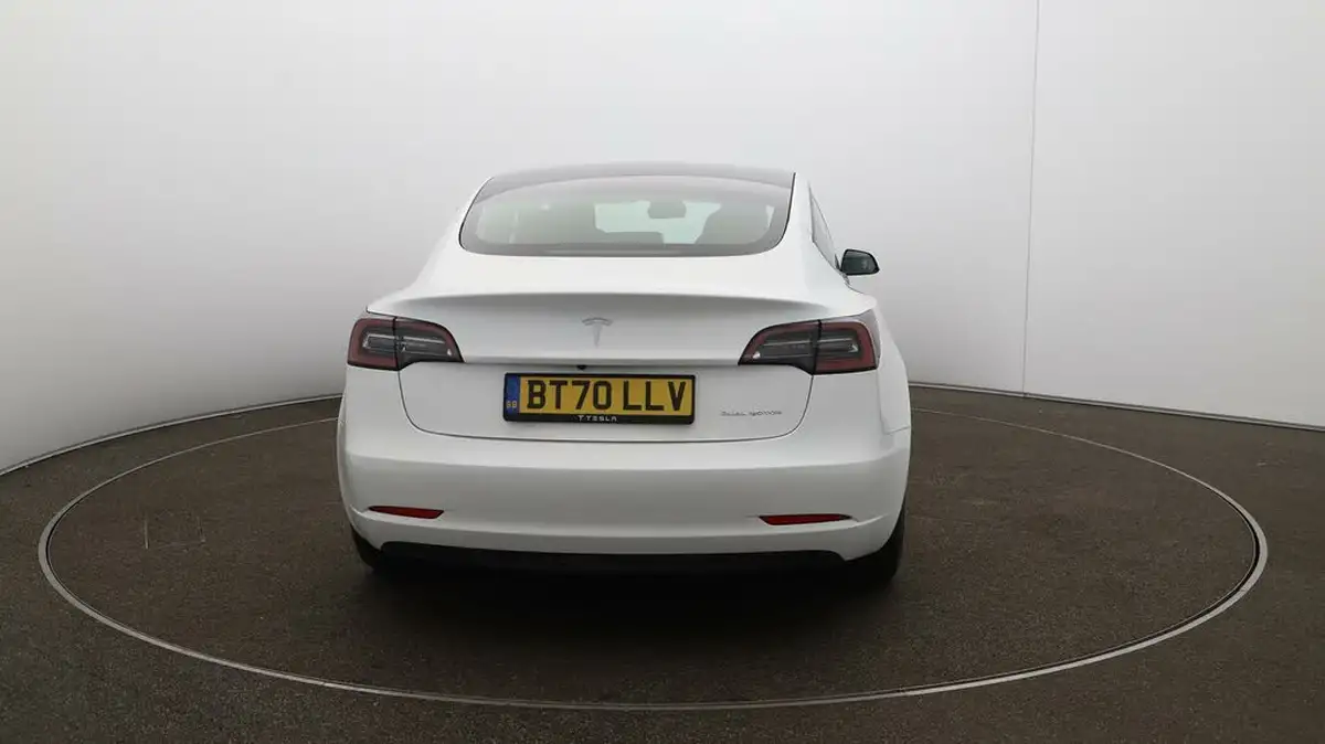 2020-tesla-model-3-e-long-range-big-6