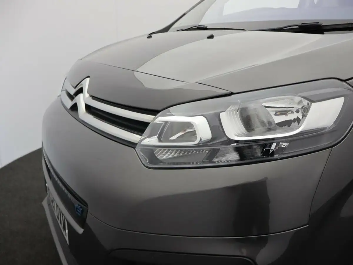 2021-citroen-spacetourer-e-business-m-big-38