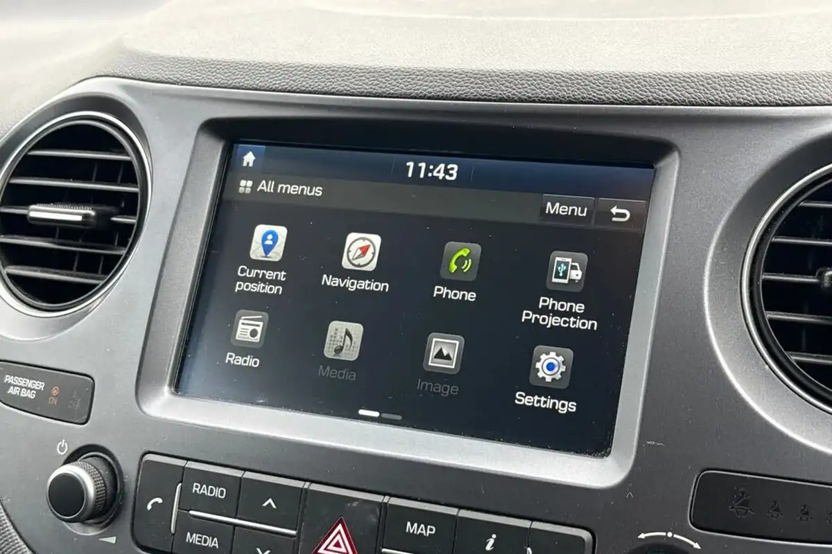 2018-hyundai-i10-10-go-se-66ps-big-42