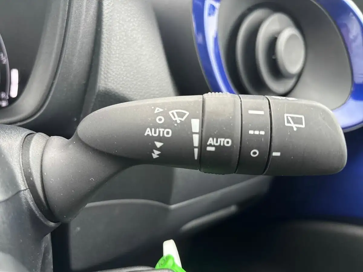 2023-toyota-aygo-x-10-vvt-i-edge-cvt-big-37