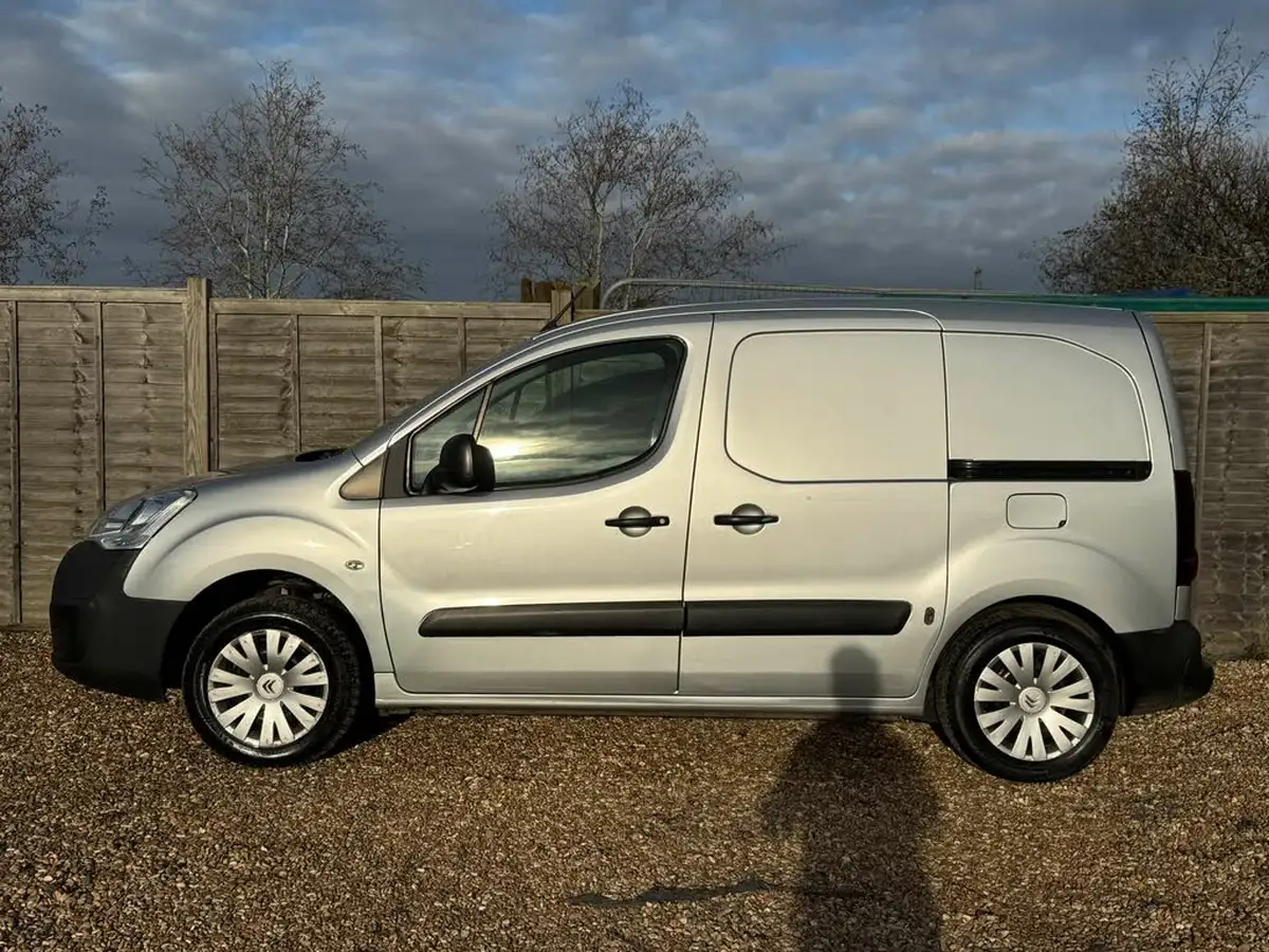 2018-citroen-berlingo-16td-l1625-enterprise-special-edition-panel-big-7
