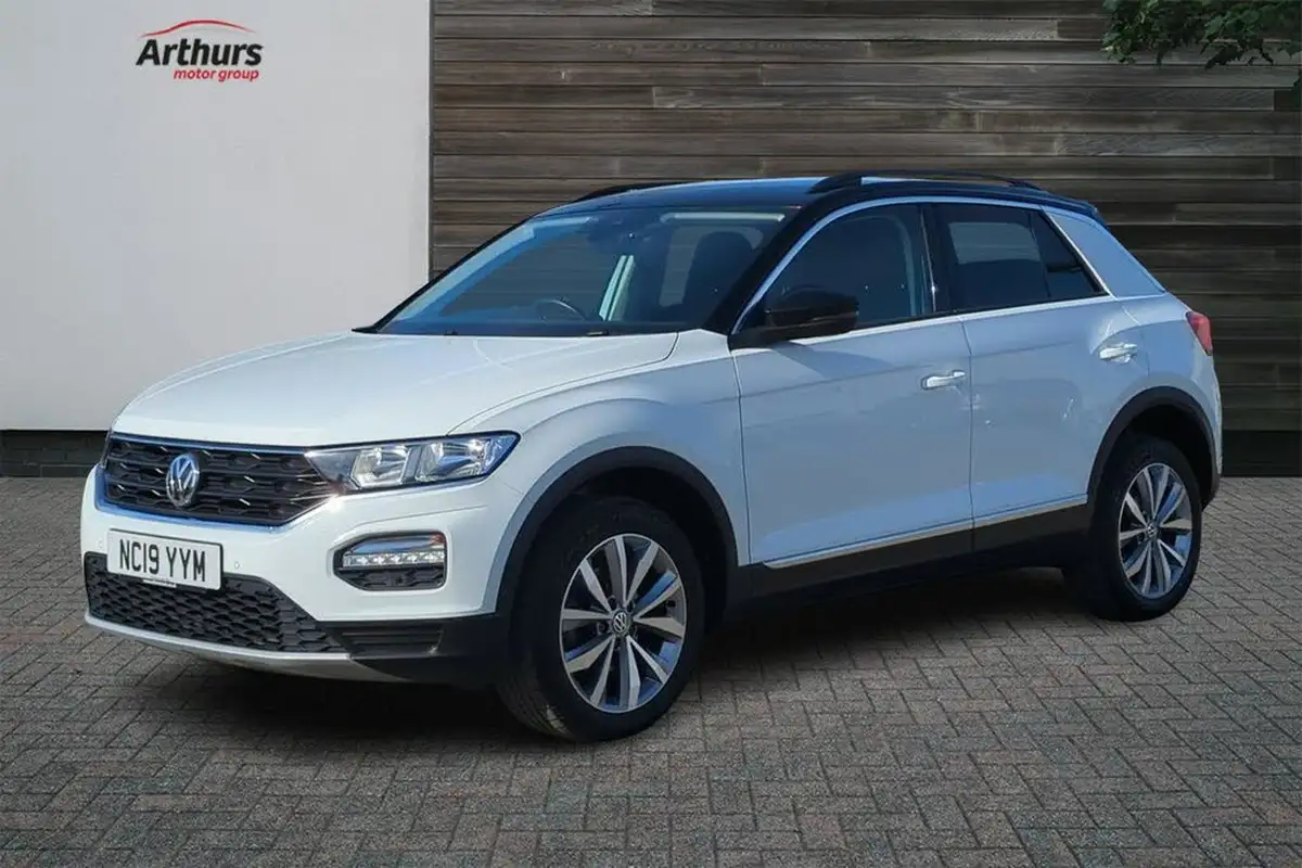 2019-volkswagen-t-roc-10-tsi-design-ss-big-6