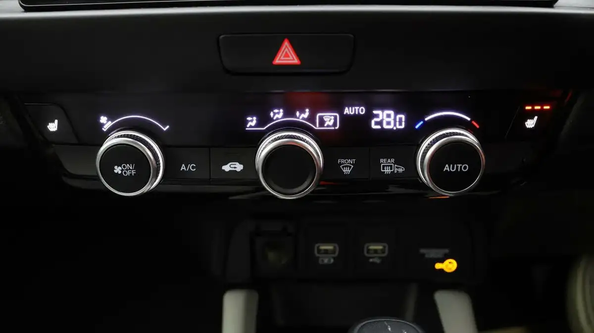 2021-honda-jazz-15-i-mmd-ex-107ps-big-11