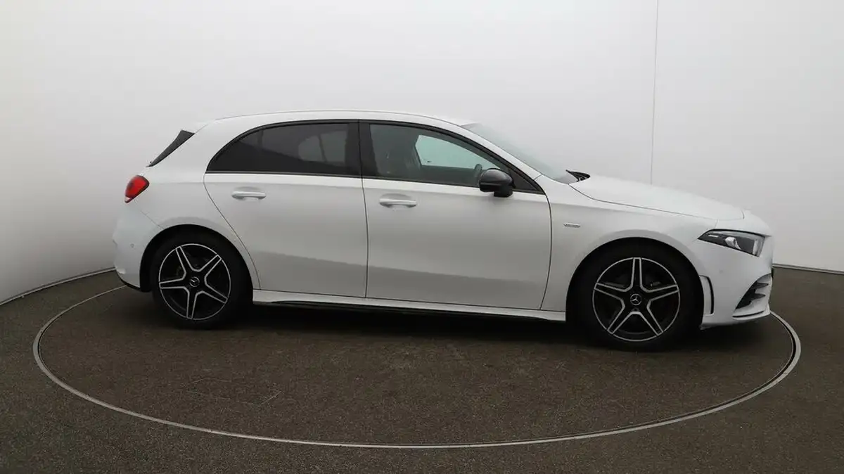 2022-mercedes-benz-a-class-13-a200-amg-line-executive-edition-hatchback-5d-7g-dct-big-40