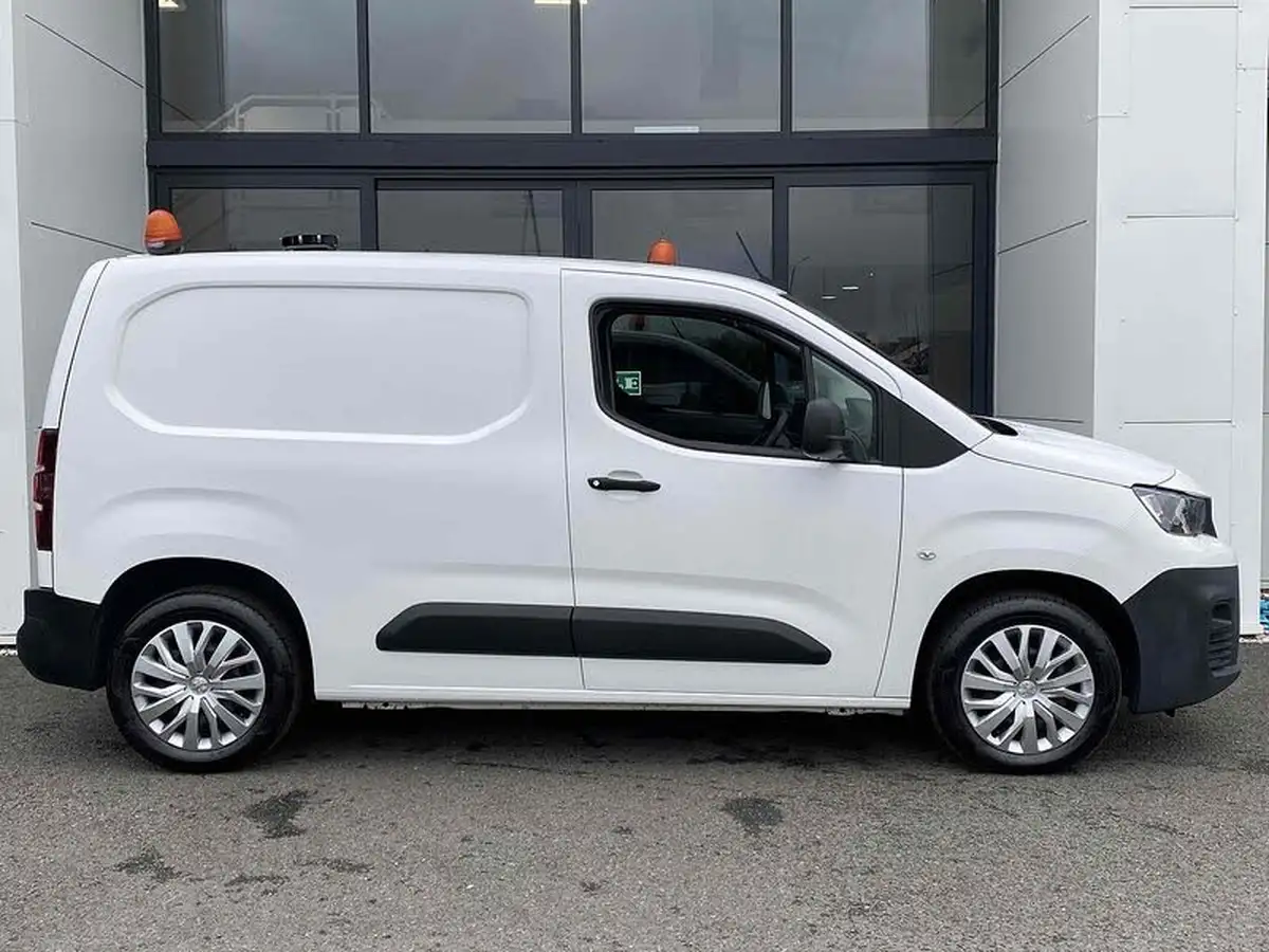 2019-peugeot-partner-15-bluehdi-1000-professional-100ps-eu6dt-panel-big-11