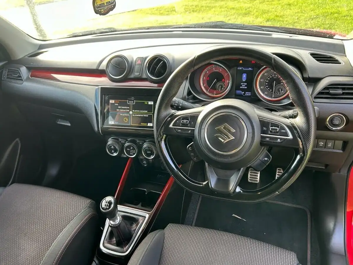 2020-suzuki-swift-14-boosterjet-sport-140ps-big-19