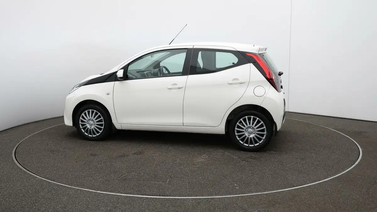 2019-toyota-aygo-10-vvt-i-x-play-big-49
