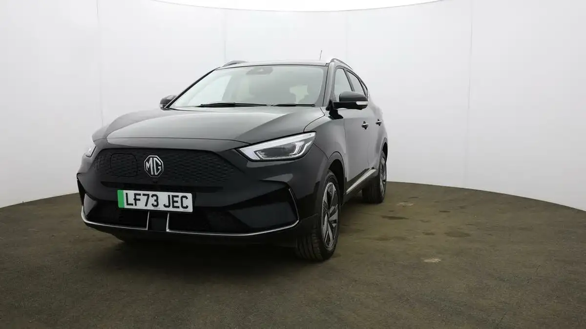 2023-mg-zs-suv-e-trophy-connect-ev-156ps-long-range-big-31