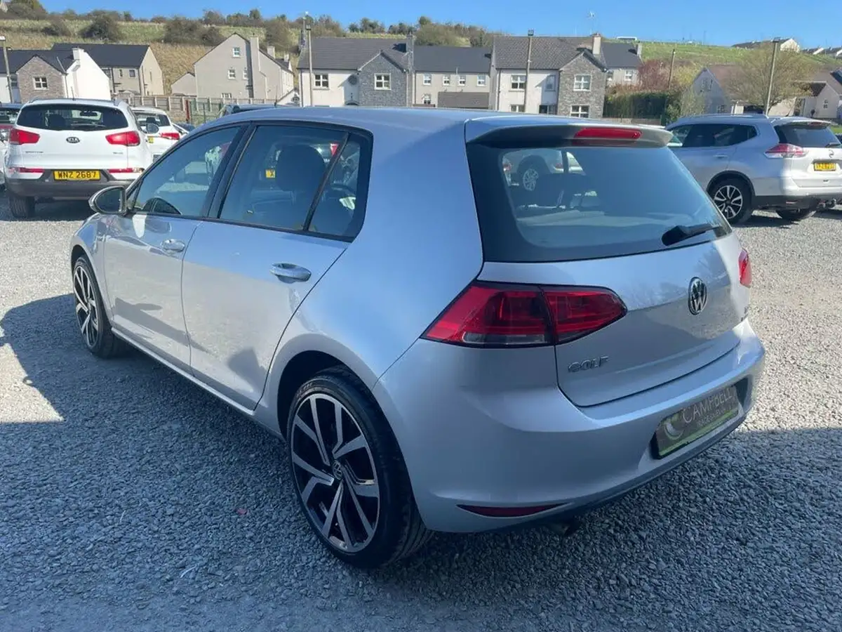 2014-volkswagen-golf-16tdi-se-ss-hatchback-5d-big-3