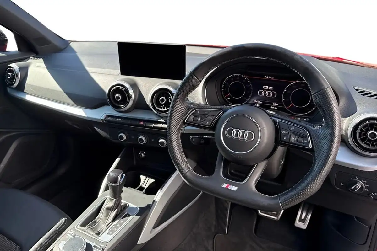 2022-audi-q2-15-35-tfsi-black-edition-s-tronic-big-17